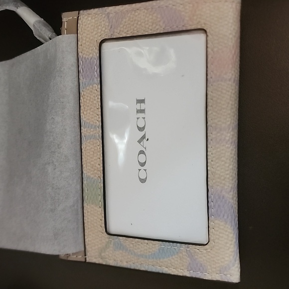 Coach Nwt Pastel Card Holder w/ Photo ID & TOP ZIP Section - Picture 2 of 7